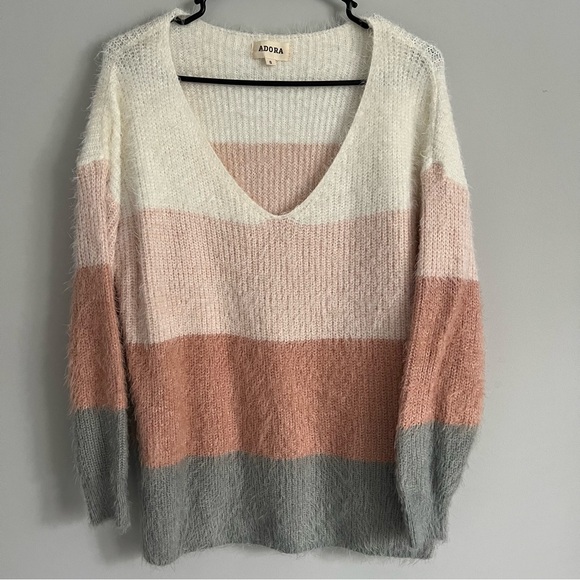 Adora Pink Colorblock V Neck Soft and Cozy Sweater - Picture 2 of 5